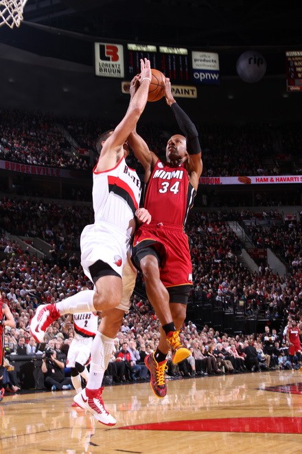 努在肋部拿 努在肋部拿